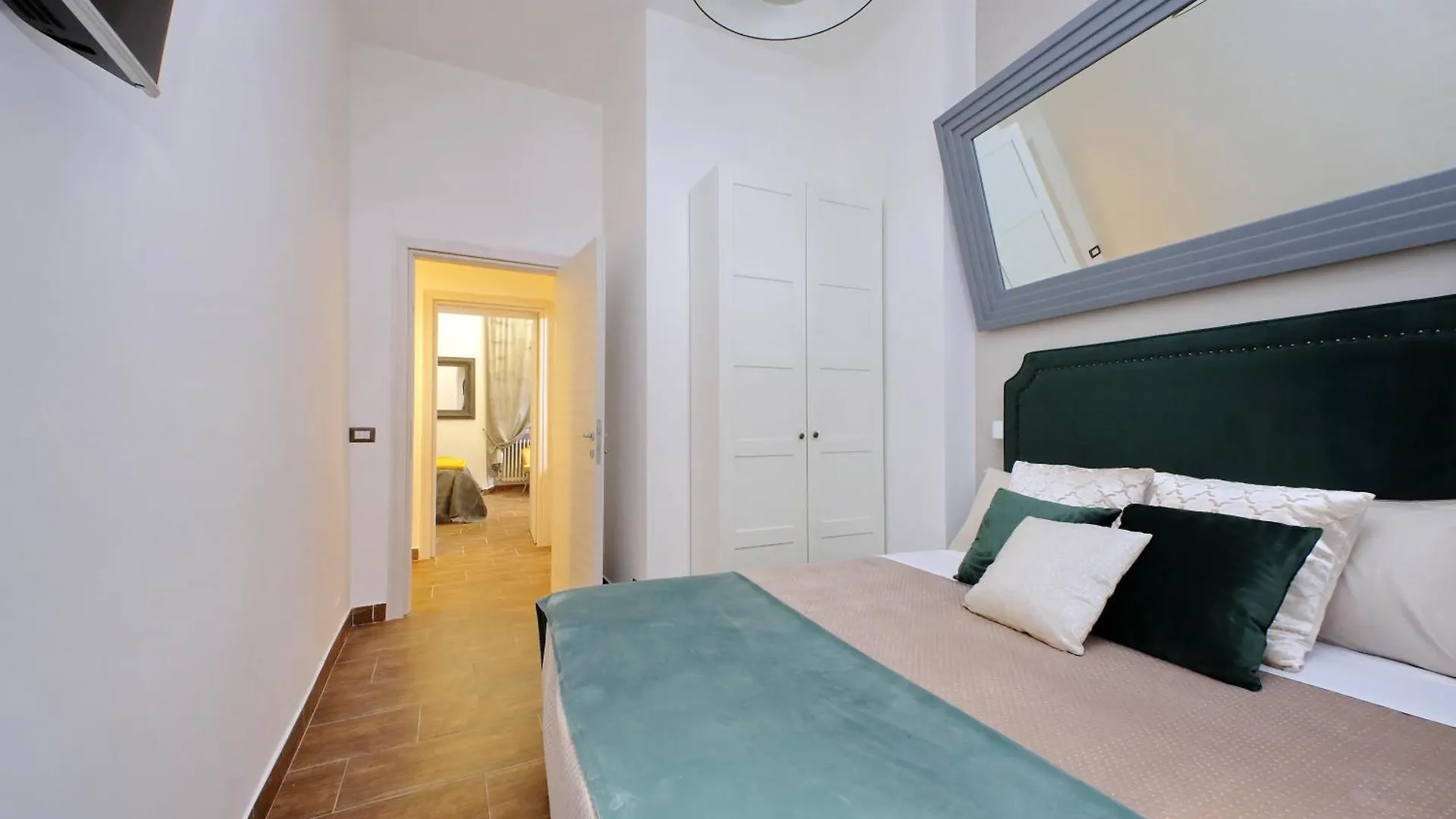 Apartment Elegant And New 3 Bedrooms Apt Near S. Peter! Rome