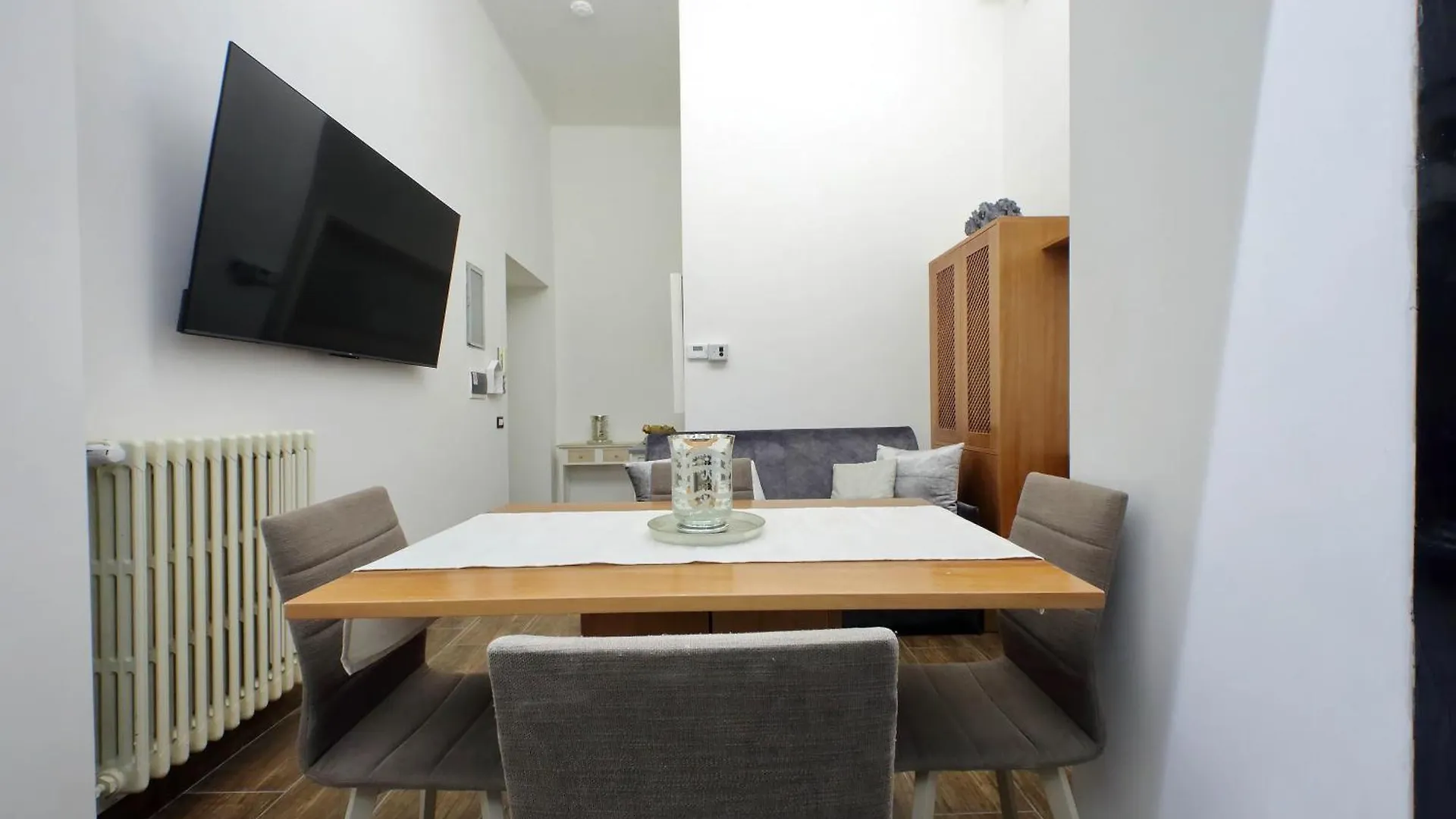 Apartment Elegant And New 3 Bedrooms Apt Near S. Peter! Rome
