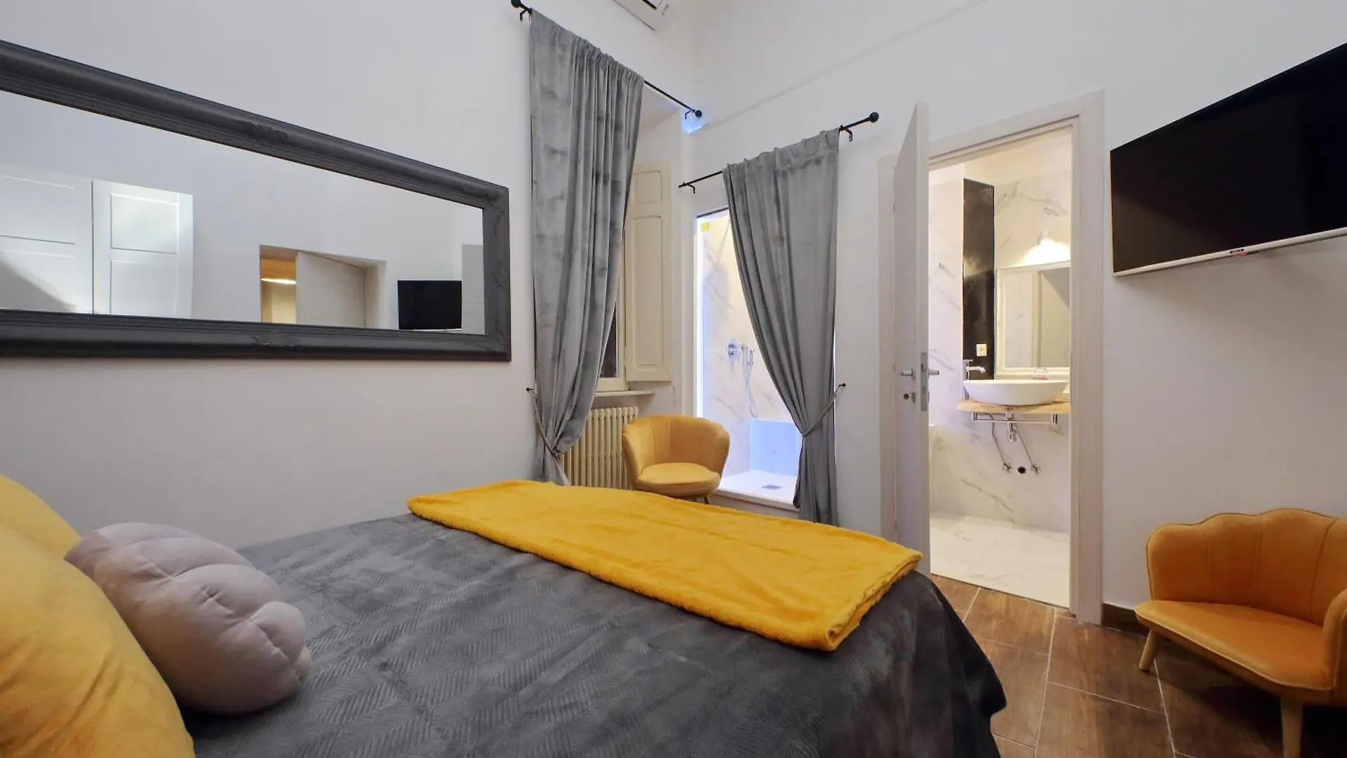 Elegant And New 3 Bedrooms Apt Near S. Peter! contacts