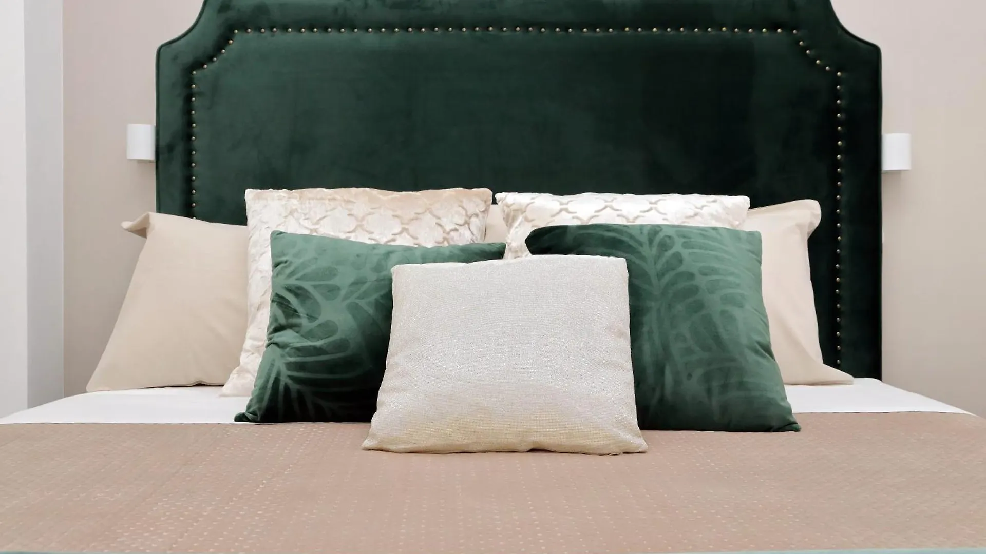 アパート Elegant And New 3 Bedrooms Apt Near S. Peter! ローマ